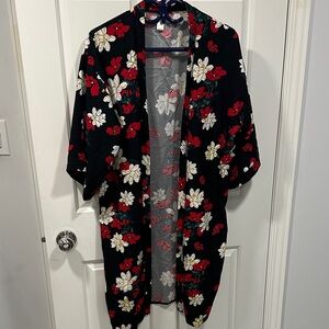 Streetwear Society Black Floral Kimono